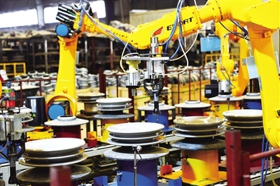 全球首条瓷绝缘子自动化生产线试生产